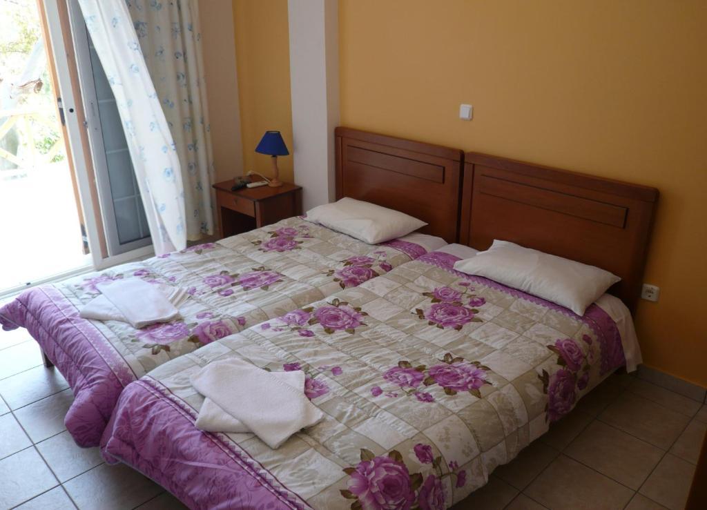 Peter & Tony Rooms Galissas Kamer foto