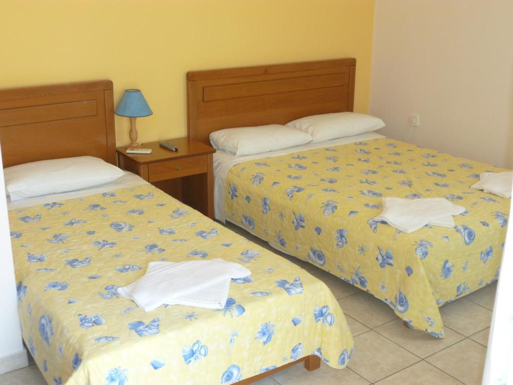 Peter & Tony Rooms Galissas Kamer foto